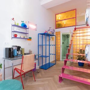 Retropop Design Apartment , Designerzimmer Fuer Je 2 Personen, Top Lage, Wifi
